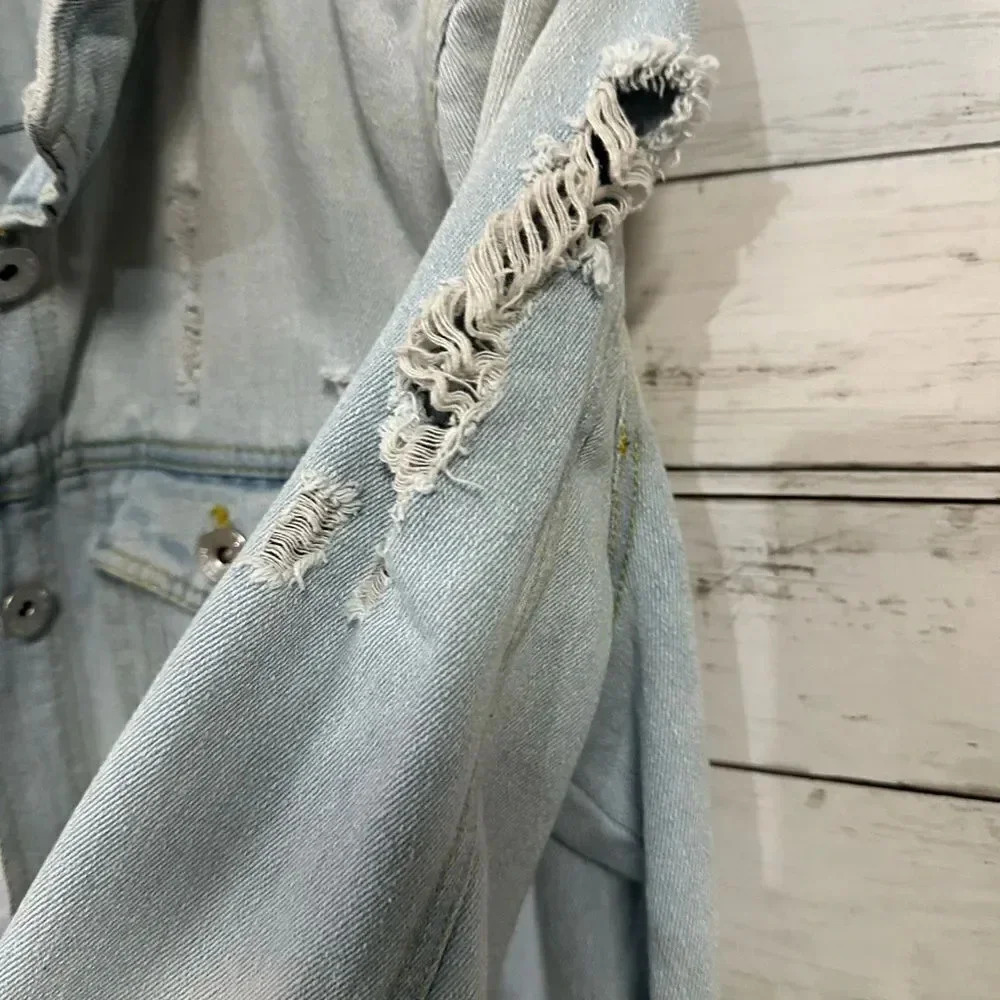 Cavalini Distressed Light Denim Oversized Fit Jacket Size L - Picture 5 of 7